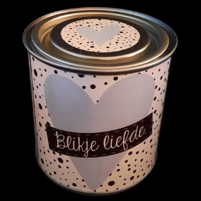 Blikje liefde met blauw hart