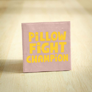 Tegeltje pillow fight champion keramiek