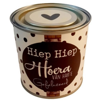 Feestelijk blikje hiep hiep hoera van harte gefeliciteerd