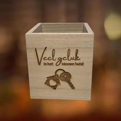 Houten bakje met eigen tekst Houten bakje met eigen tekst