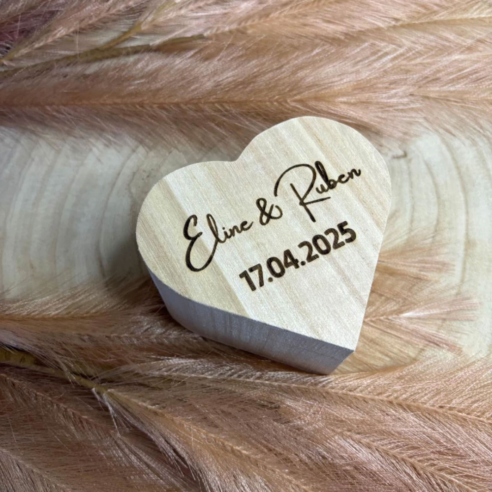 Houten bakje hartvorm