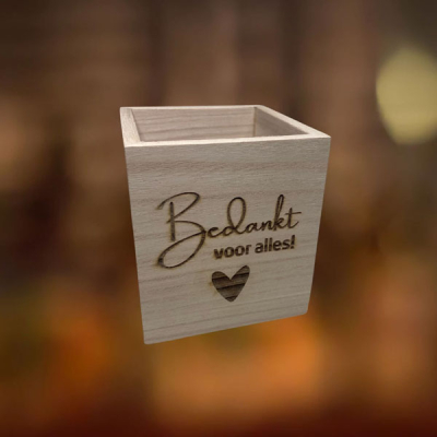 Houten bakje bedankt voor alles Houten bakje bedankt voor alles