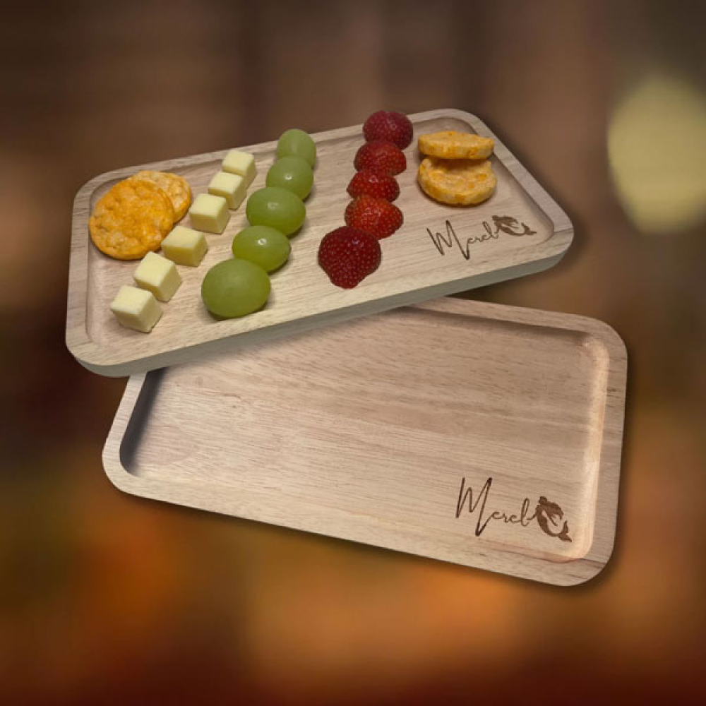 Houten snackplankje met liefde gemaakt