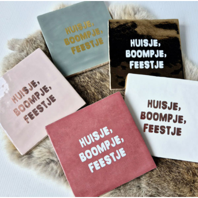 Tegeltje huisje,boompje,feestje