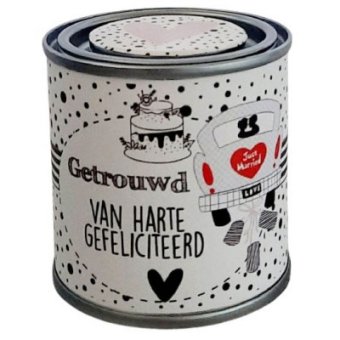 Feestelijk blikje getrouwd met hartje