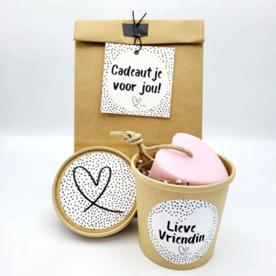Zeep in een potje vriendinnen